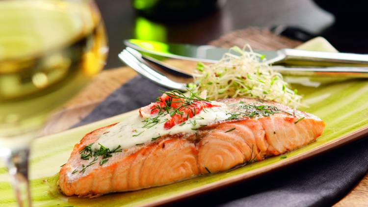 Duo saumon-langoustine au citron et à l’aneth